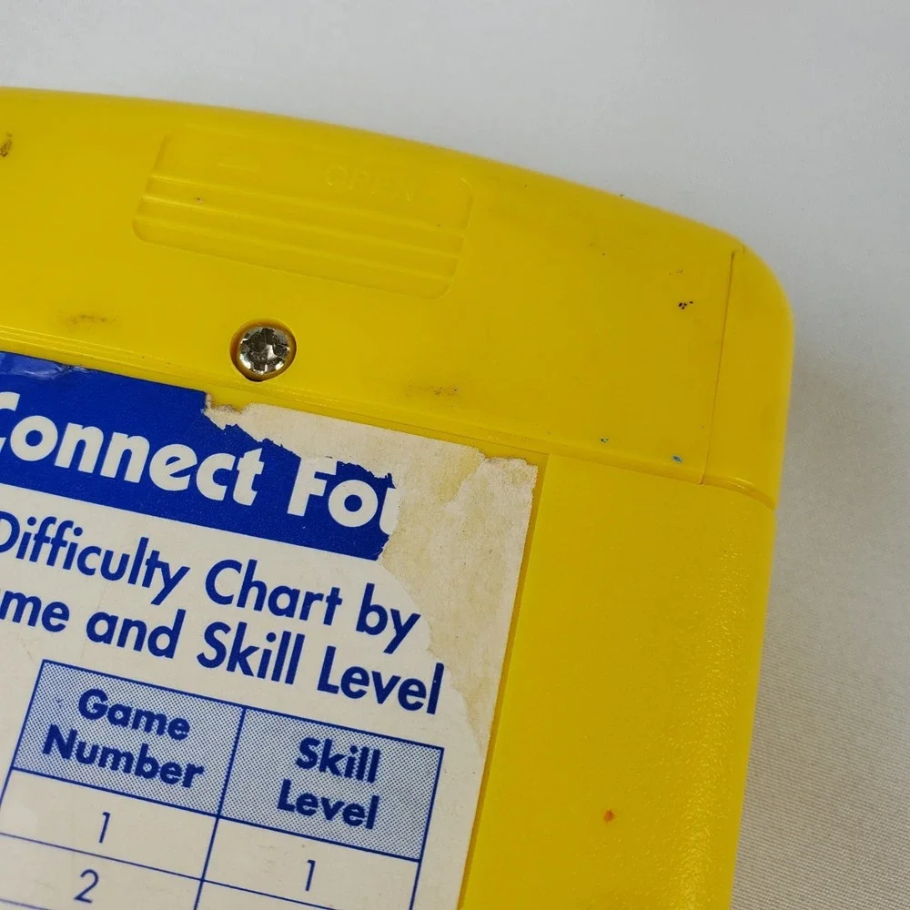 Vintage 1995 Milton Bradley Connect Four 4 Electronic Handheld Game WORKING